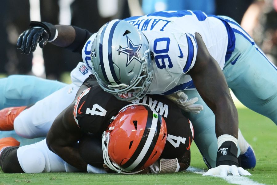 Reports: DeMarcus Lawrence leaves Cowboys for Seahawks 
